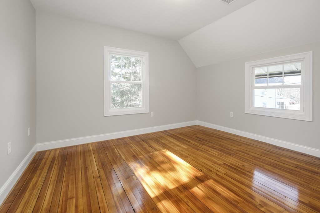 74 Irvington Street Springfield, MA 01108 - Photo 28 of 32