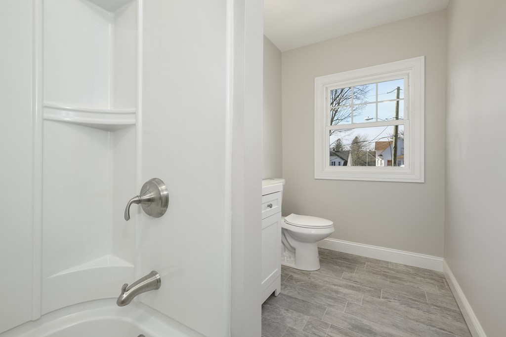 74 Irvington Street Springfield, MA 01108 - Photo 31 of 32