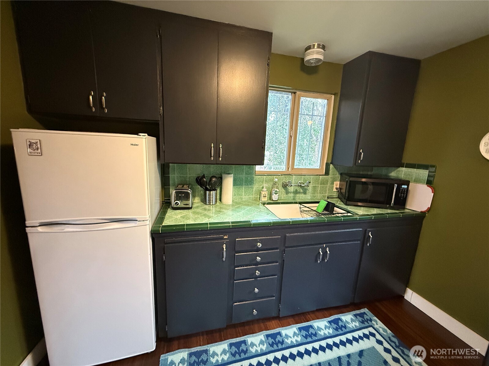 9624 Renton Avenue South, Unit A Seattle, WA 98118 - Photo 17 of 34 Gallery Image 17