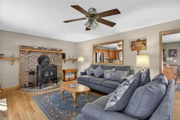 $645,000 | 23 Briarpatch Lane, Red Hook, NY 12571