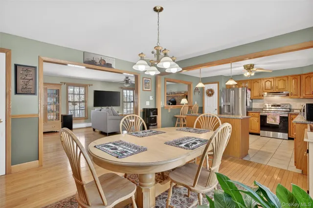 $645,000 | 23 Briarpatch Lane, Red Hook, NY 12571