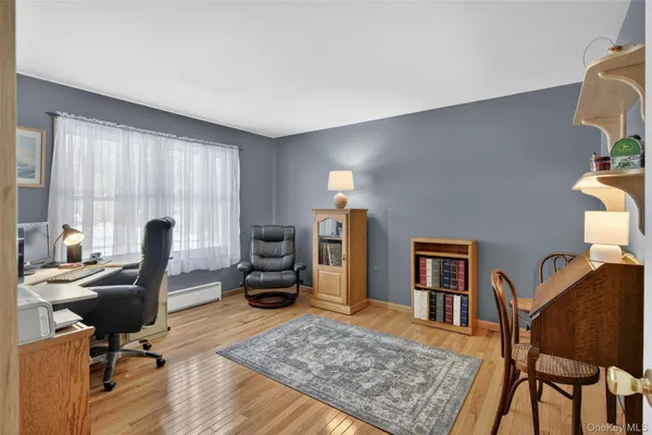 $645,000 | 23 Briarpatch Lane, Red Hook, NY 12571