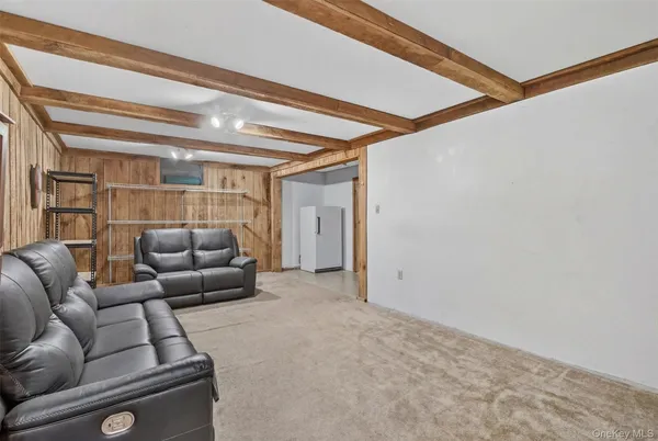 $645,000 | 23 Briarpatch Lane, Red Hook, NY 12571