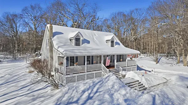 $645,000 | 23 Briarpatch Lane, Red Hook, NY 12571