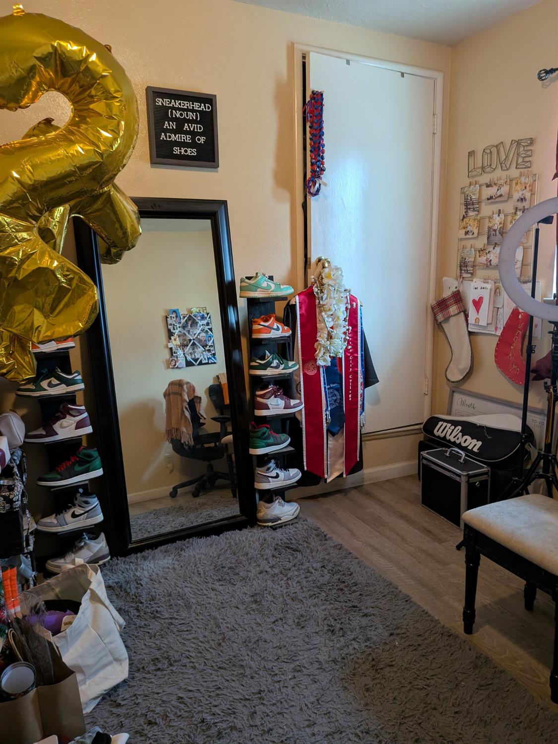 5209 North Angus Street Fresno, CA 93710 - Photo 21 of 33 a view of a room with gym equipment