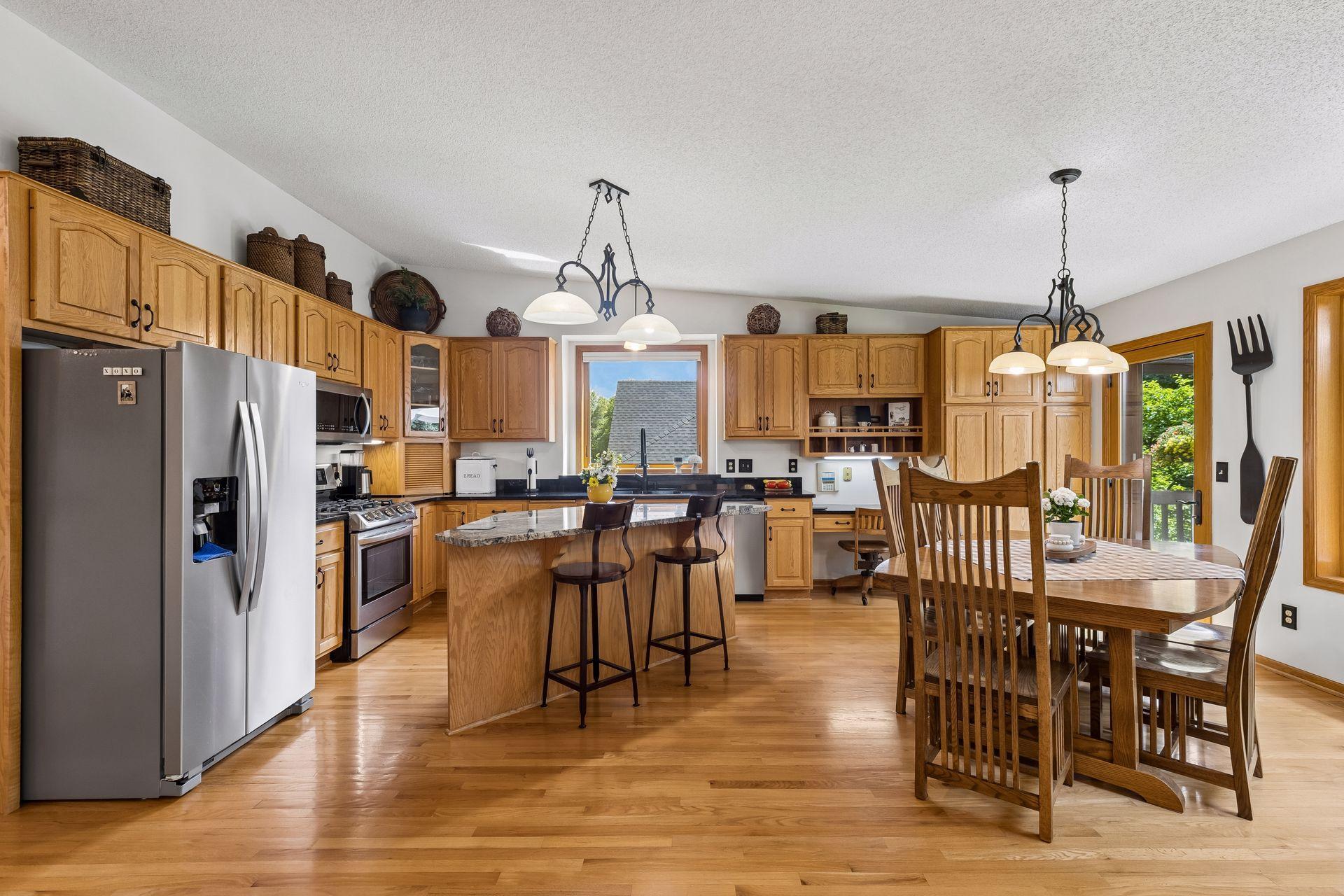 16560 Lake Ridge Drive Maple Grove, MN 55311 - Photo 3 of 55