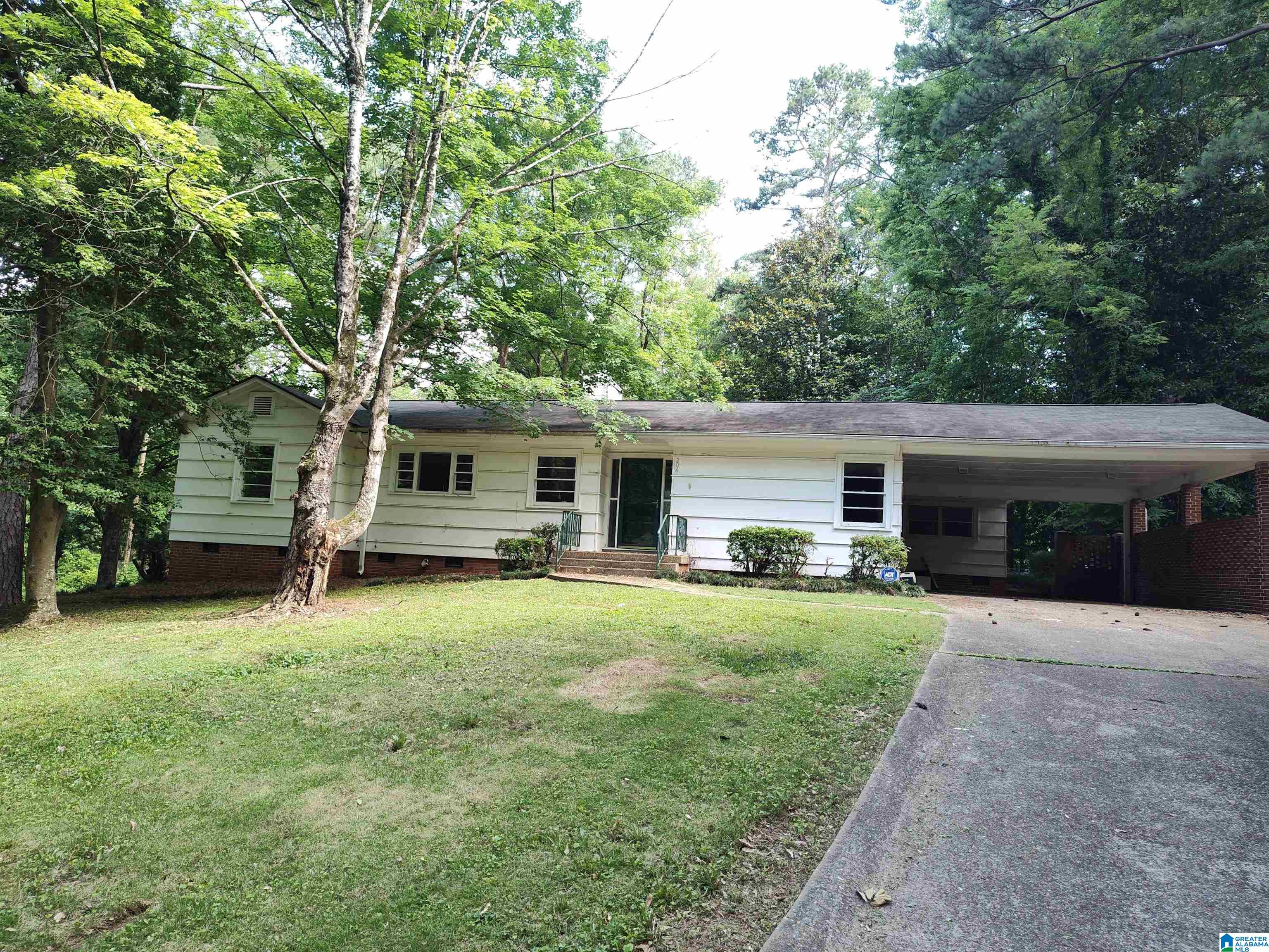 204 Primrose Path Sylacauga, AL 35150 - Photo 1 of 13