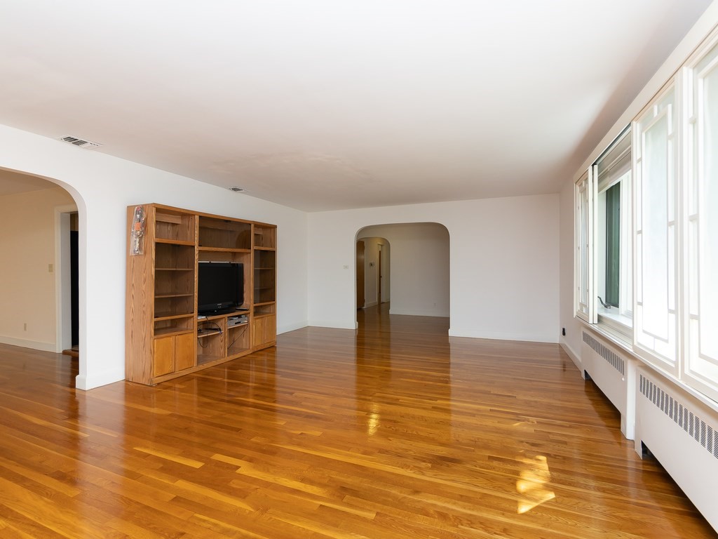 103 Rosalie Road Newton, MA 02459 - Photo 5 of 37 Gallery Image 5