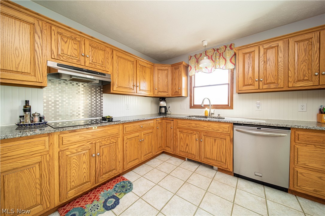 5810 Barrett Road Geneva, OH 44041 - Photo 9 of 35 Gallery Image 9
