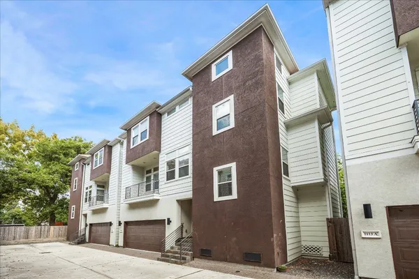 $3,100 | 1113 West 18th Street, Unit B, Houston, TX 77008