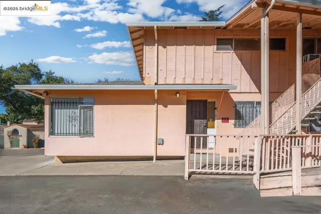 $995,000 | 3186 McKillop Road, Oakland, CA 94602