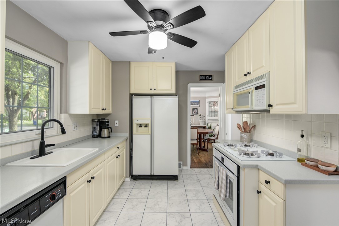 3728 Warren Road Cleveland, OH 44111 - Photo 12 of 31 Gallery Image 12