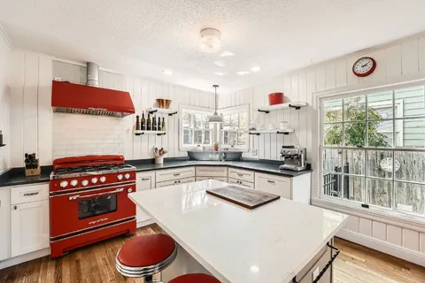 $824,900 | 811 East 45th Street, Austin, TX 78751