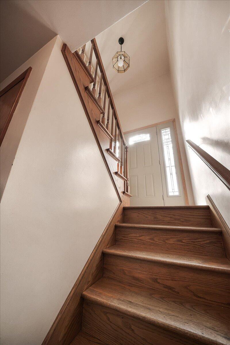 805 West Wilson Street Hebron, IN 46341 - Photo 18 of 27 a view of entryway