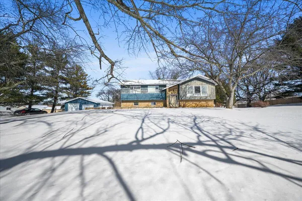 $334,000 | 805 West Wilson Street, Hebron, IN 46341
