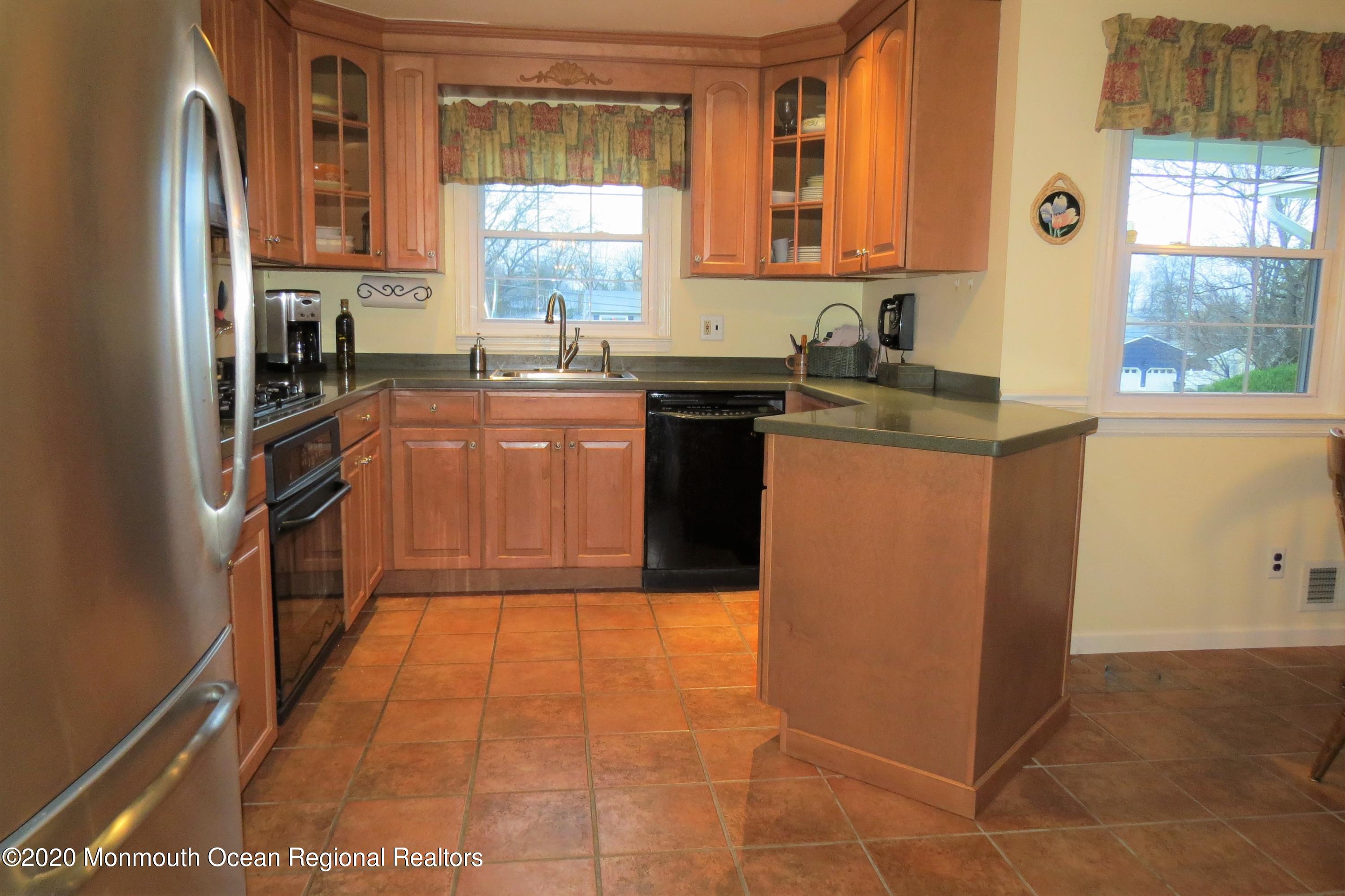 46 Hidden Stream Road Freehold, NJ 07728 - Photo 13 of 31 IMG_5555