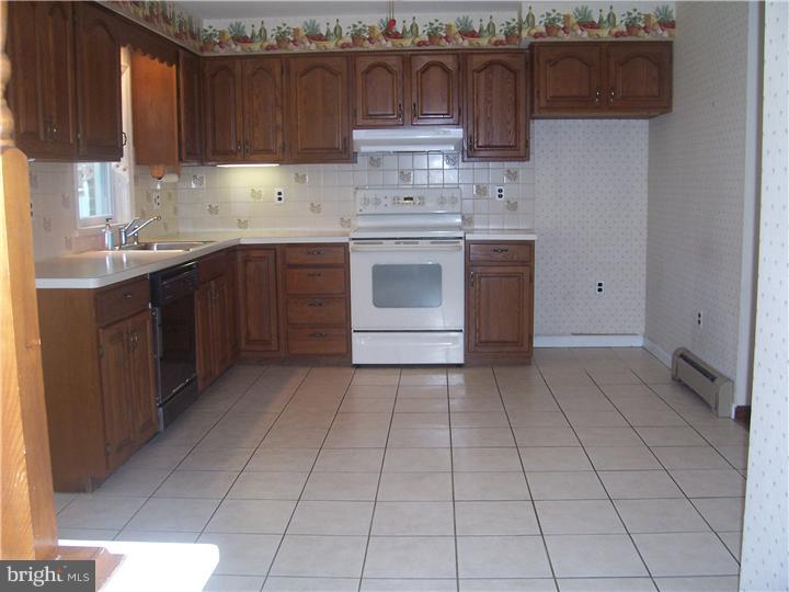 157 Friendship Road Drexel Hill, PA 19026 - Photo 8 of 18 Kitchen