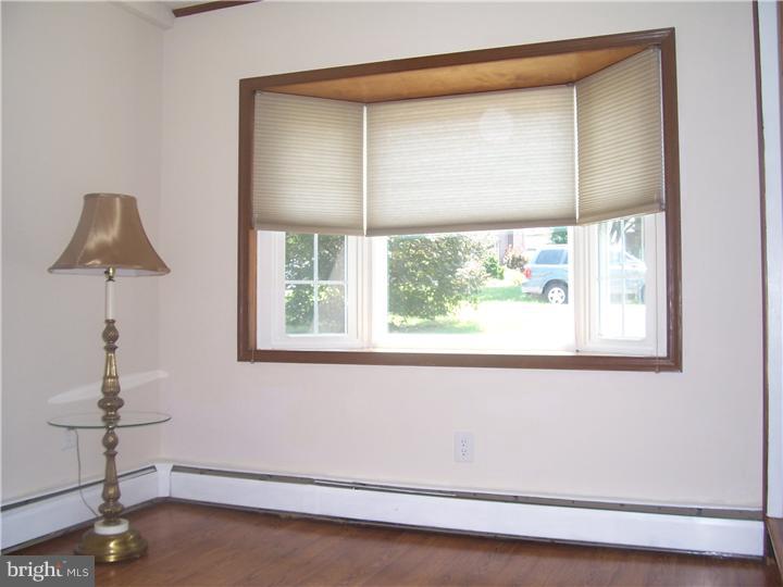 157 Friendship Road Drexel Hill, PA 19026 - Photo 10 of 18 Den