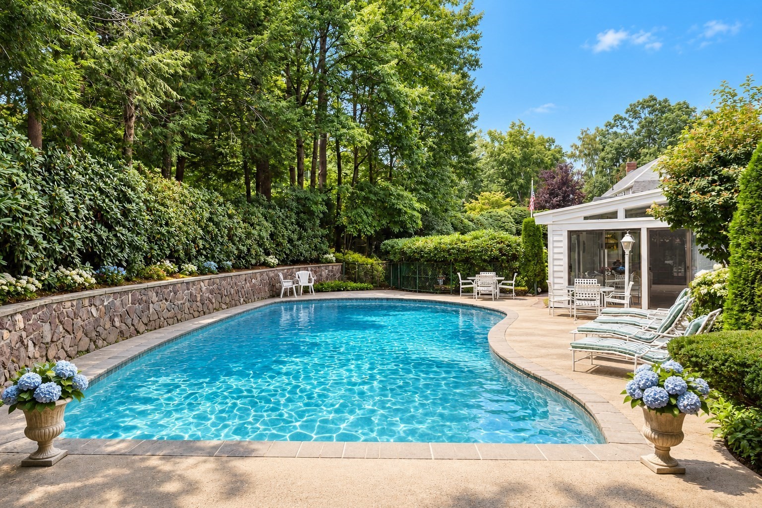 14 Huntingdon Road Lynnfield, MA 01940 - Photo 28 of 30 Gallery Image 28