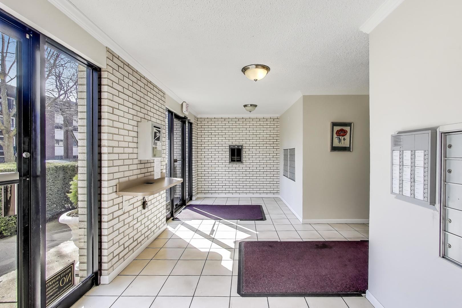 235 Ridge Road, Unit 3D Wilmette, IL 60091 - Photo 4 of 21 Gallery Image 4