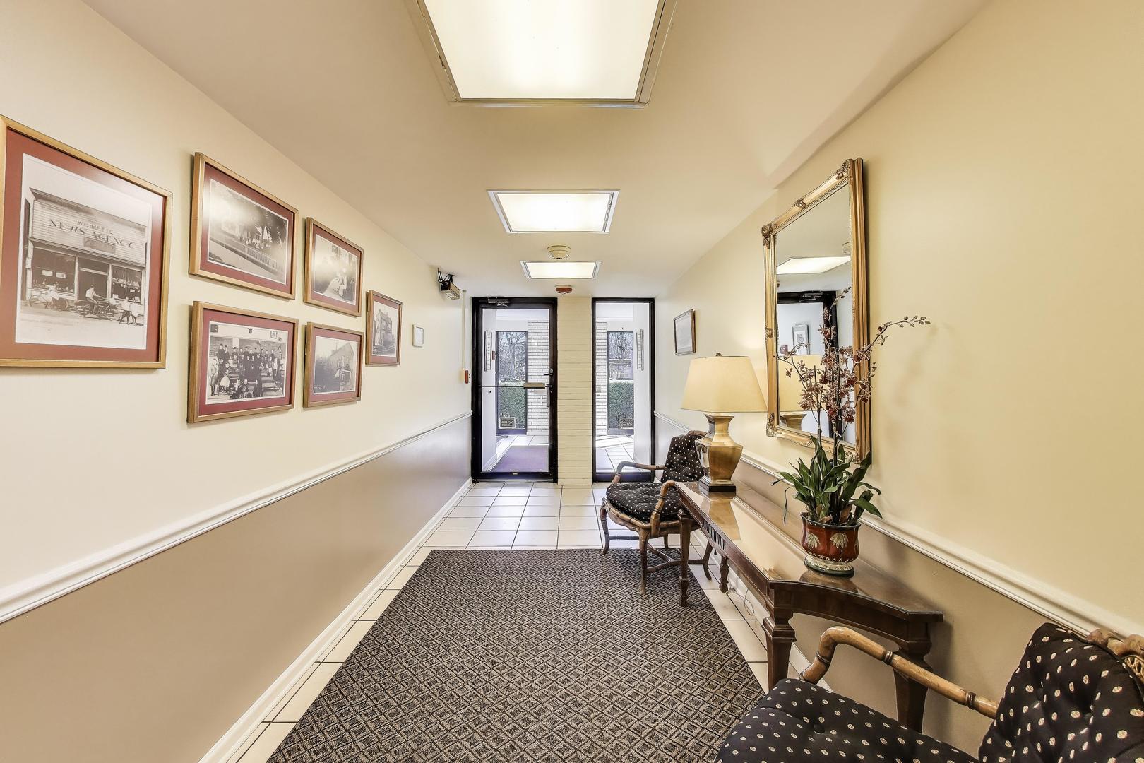 235 Ridge Road, Unit 3D Wilmette, IL 60091 - Photo 5 of 21 Gallery Image 5
