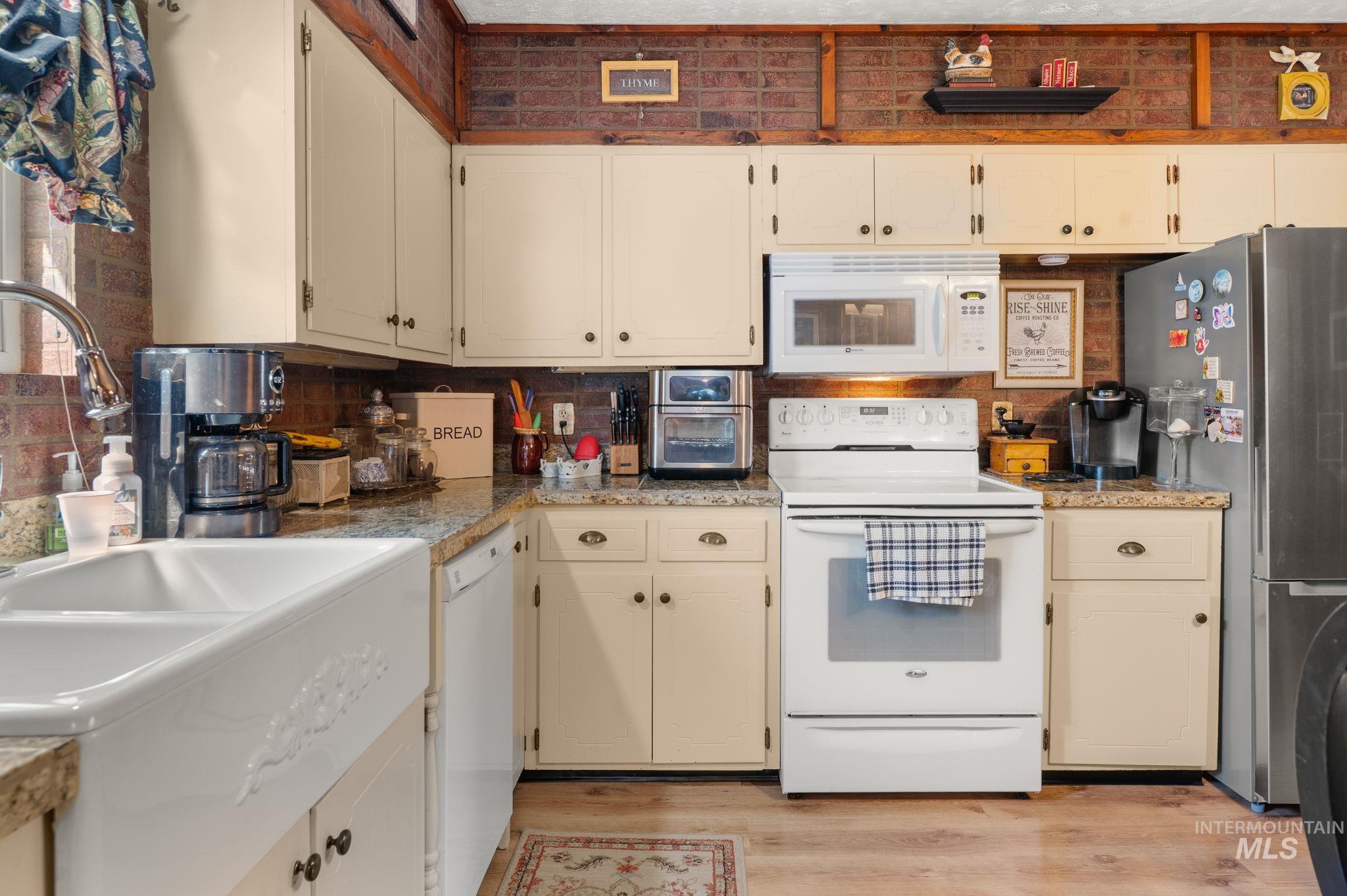 1233 8th Street Clarkston, WA 99403 - Photo 5 of 27