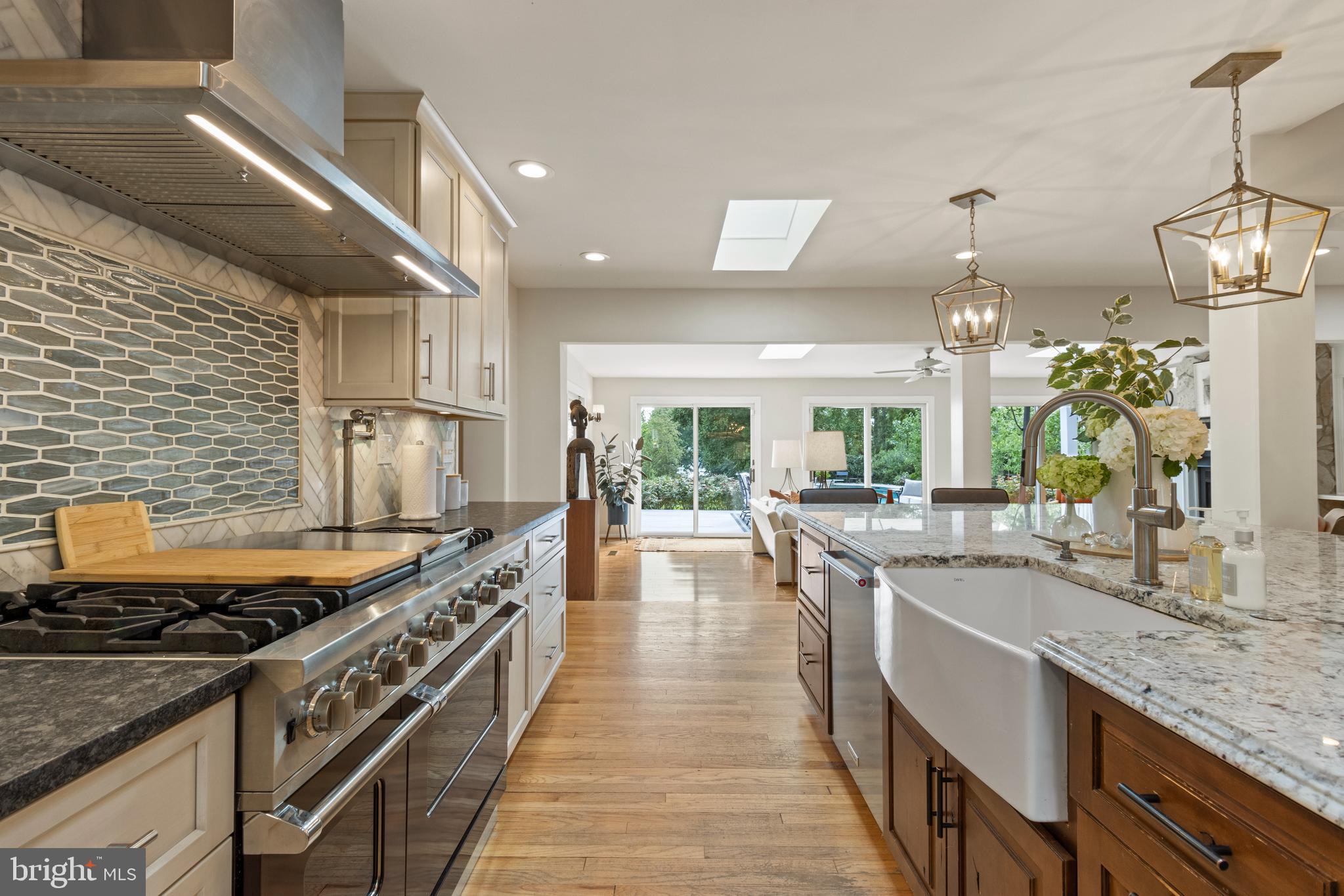 210 Old County Road Severna Park, MD 21146 - Photo 8 of 49 Spacious gourmet kitchen