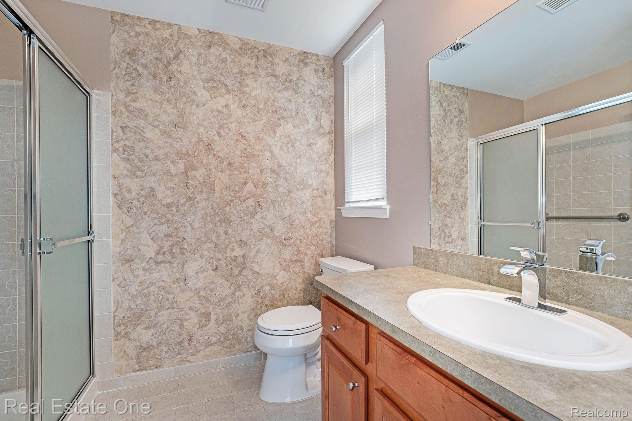 1794 Flagstone Circle Rochester, MI 48307 - Photo 15 of 25 DSC00360.jpg