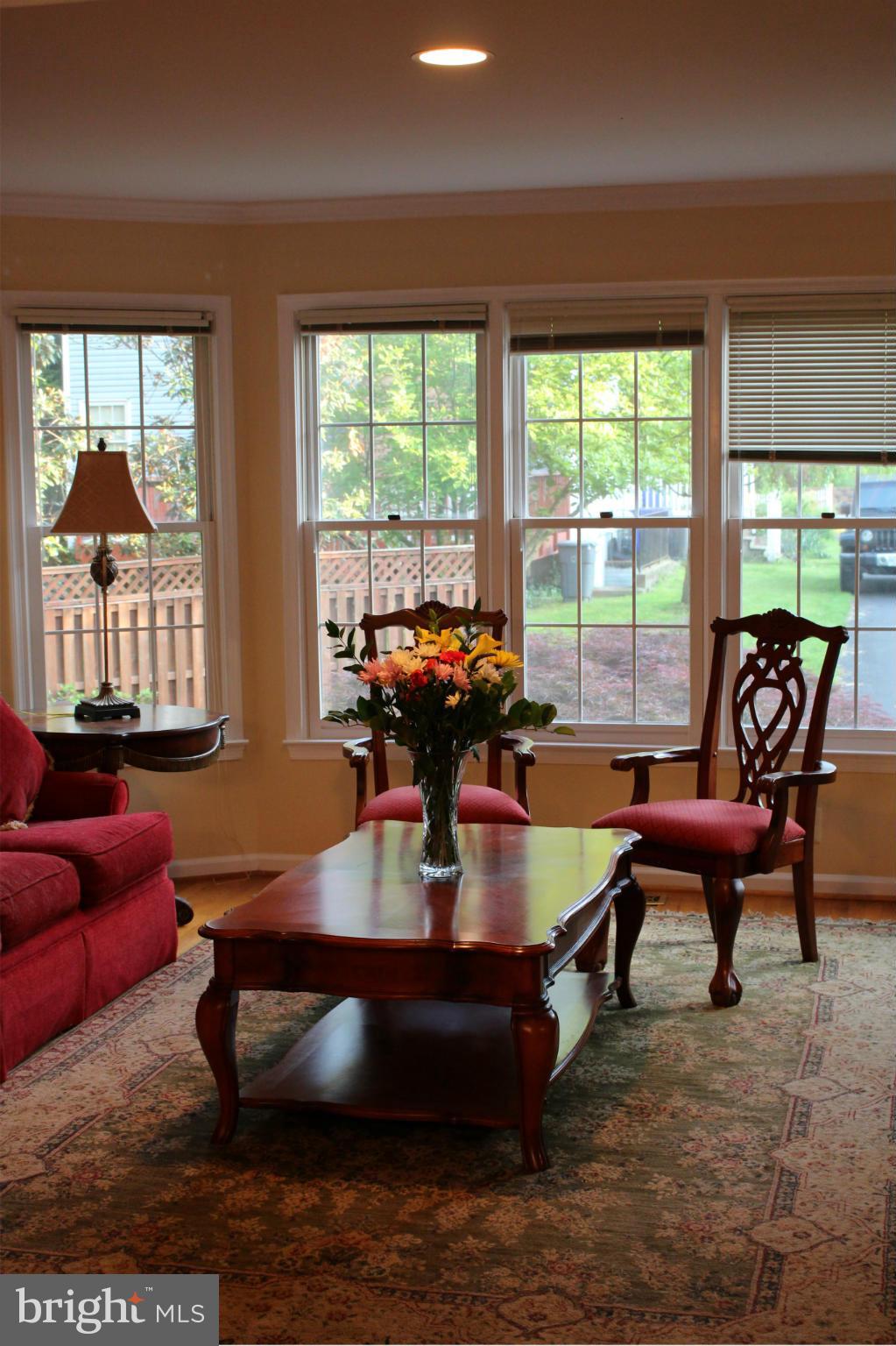 2220 Forest Glen Road Silver Spring, MD 20910 - Photo 11 of 27 Family Room