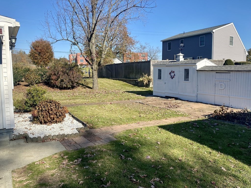 139 Pilgrim Road Springfield, MA 01118 - Photo 14 of 14