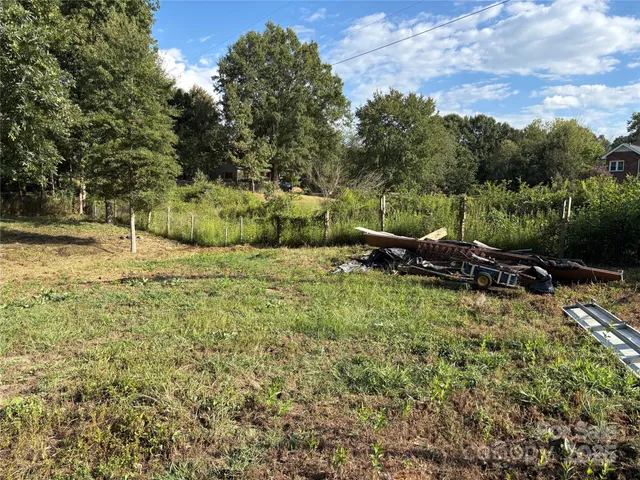 a view of a lake with houses
