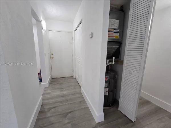 $1,900 | 4550 Northwest 9th Street, Unit 304E, Miami, FL 33126