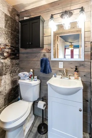 $185,000 | 614 McKissock Street, De Soto, MO 63020