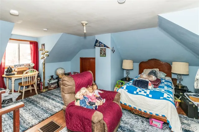 $185,000 | 614 McKissock Street, De Soto, MO 63020