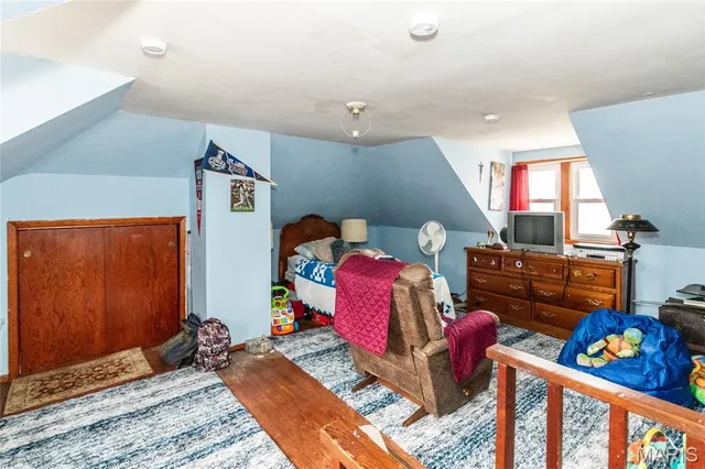 $185,000 | 614 McKissock Street, De Soto, MO 63020