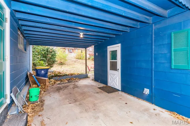 $185,000 | 614 McKissock Street, De Soto, MO 63020