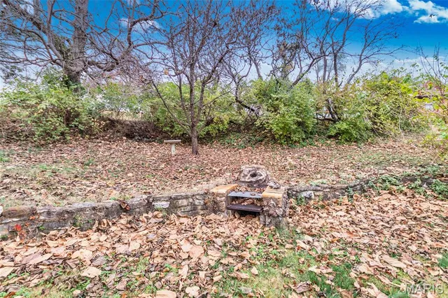 $185,000 | 614 McKissock Street, De Soto, MO 63020