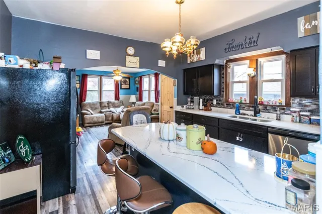 $185,000 | 614 McKissock Street, De Soto, MO 63020