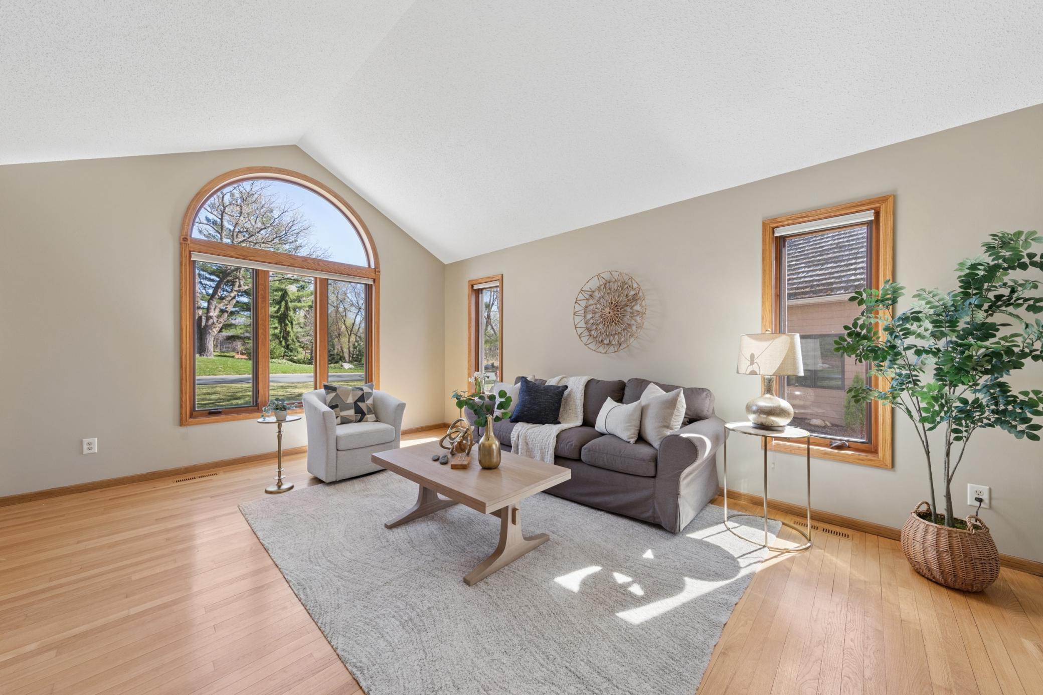 1363 Chatterton Road Eagan, MN 55123 - Photo 11 of 54