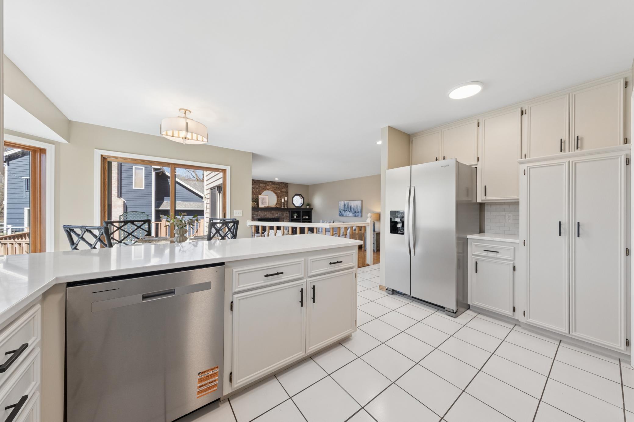 1363 Chatterton Road Eagan, MN 55123 - Photo 17 of 54