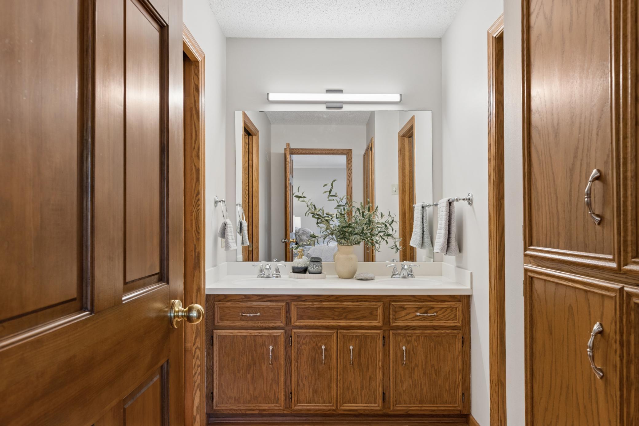 1363 Chatterton Road Eagan, MN 55123 - Photo 24 of 54