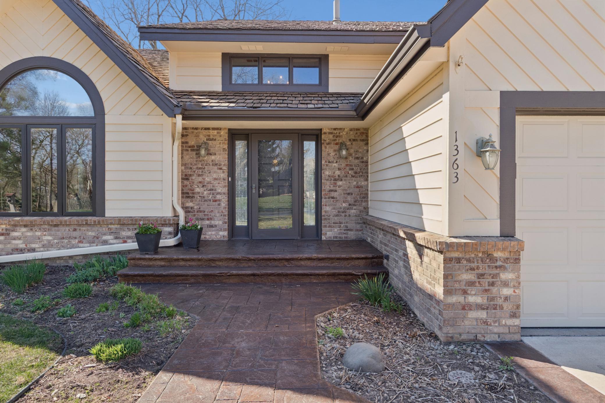 1363 Chatterton Road Eagan, MN 55123 - Photo 4 of 54