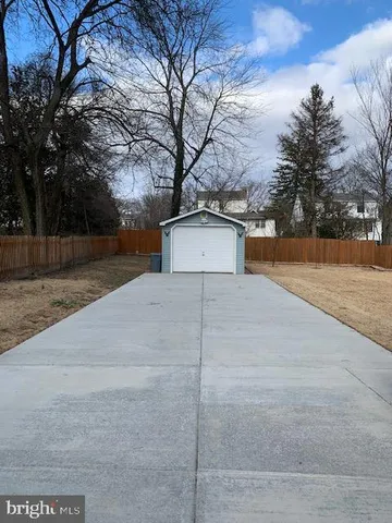 $3,000 | 4718 Ruatan Street, College Park, MD 20740