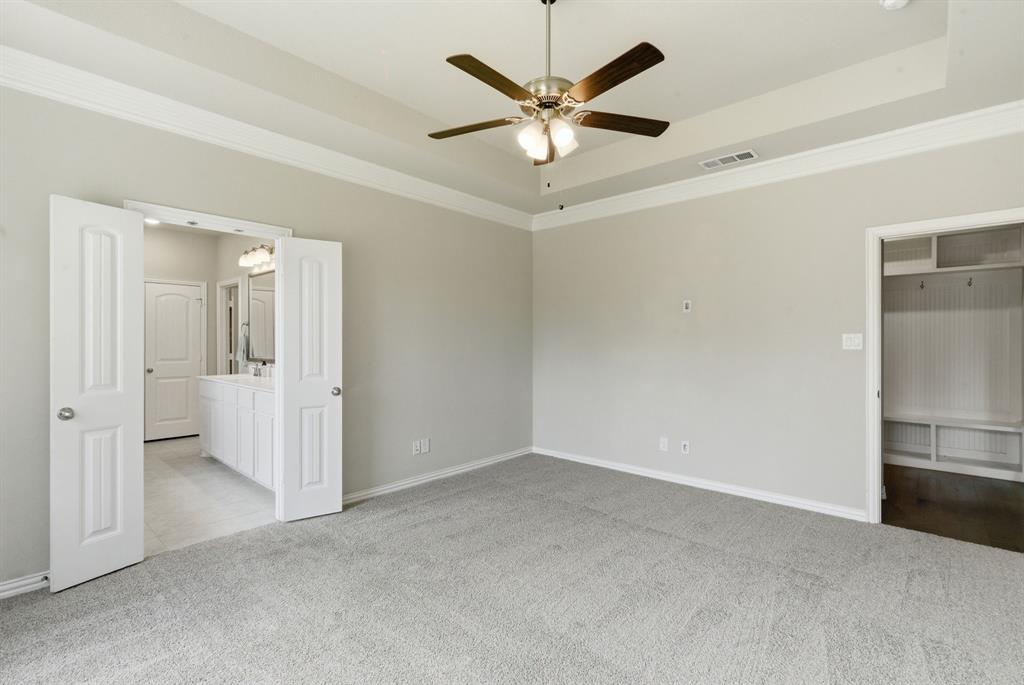 113 Cooper Court Springtown, TX 76082 - Photo 24 of 40