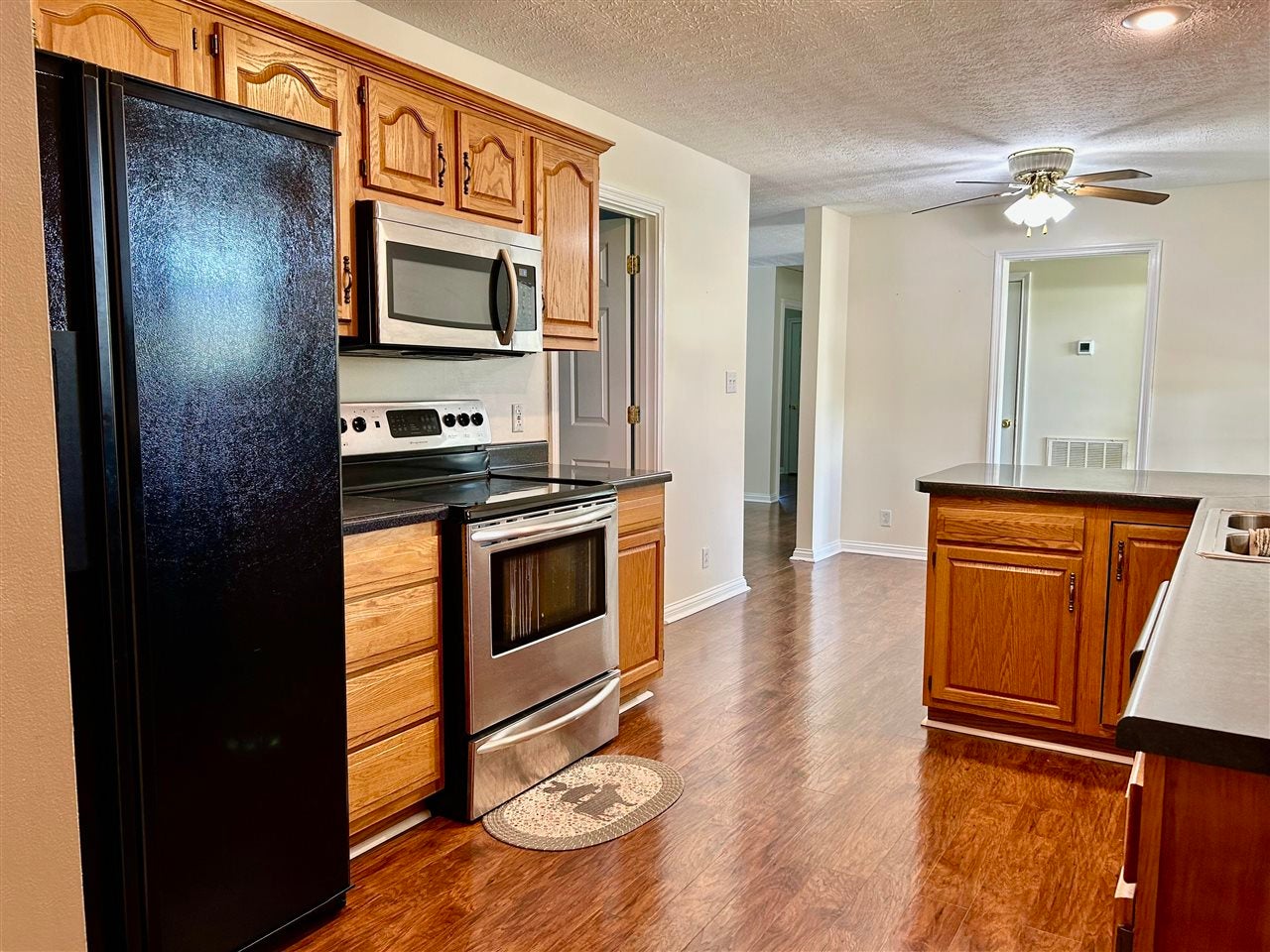 2999 Colesbend Road Smiths Grove, KY 42171 - Photo 7 of 25 Gallery Image 7