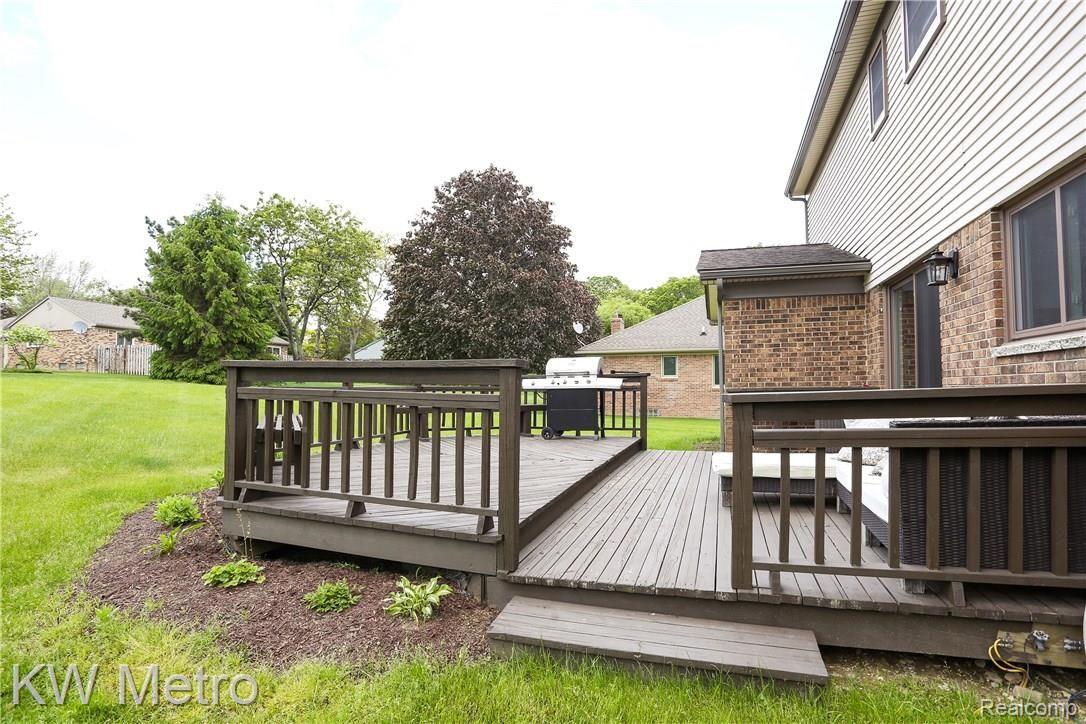254 Slade Court Rochester, MI 48307 - Photo 46 of 48 Slade-45.jpg