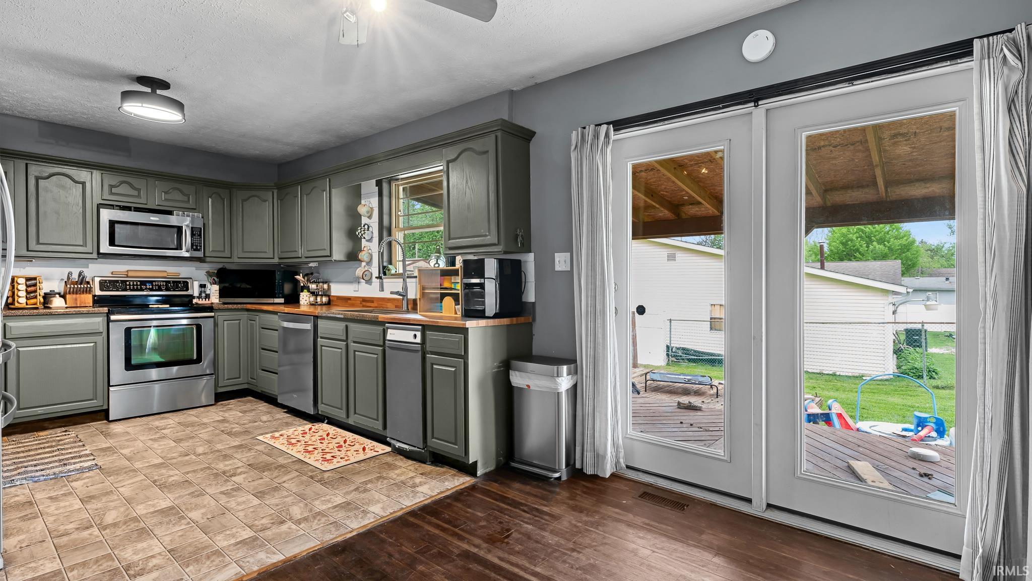 2713 U Street Bedford, IN 47421 - Photo 11 of 23