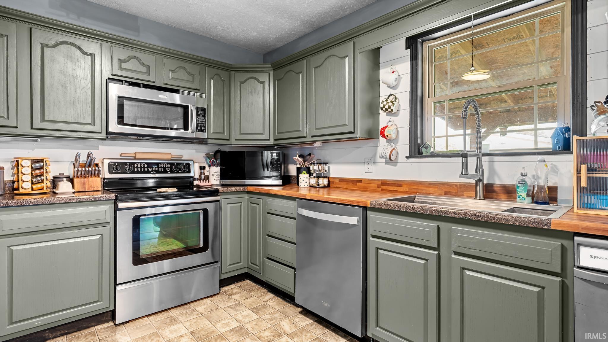 2713 U Street Bedford, IN 47421 - Photo 12 of 23