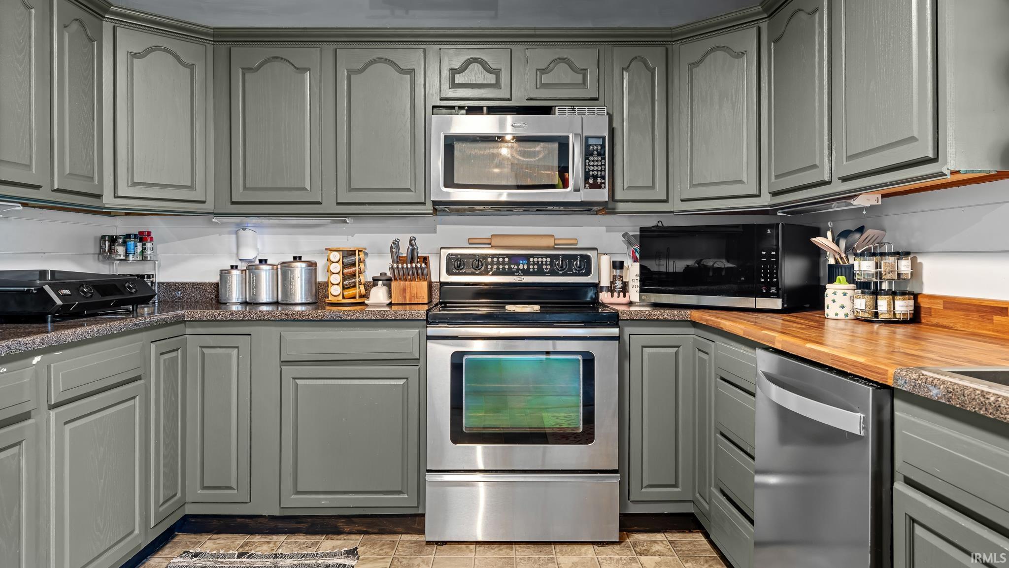 2713 U Street Bedford, IN 47421 - Photo 13 of 23