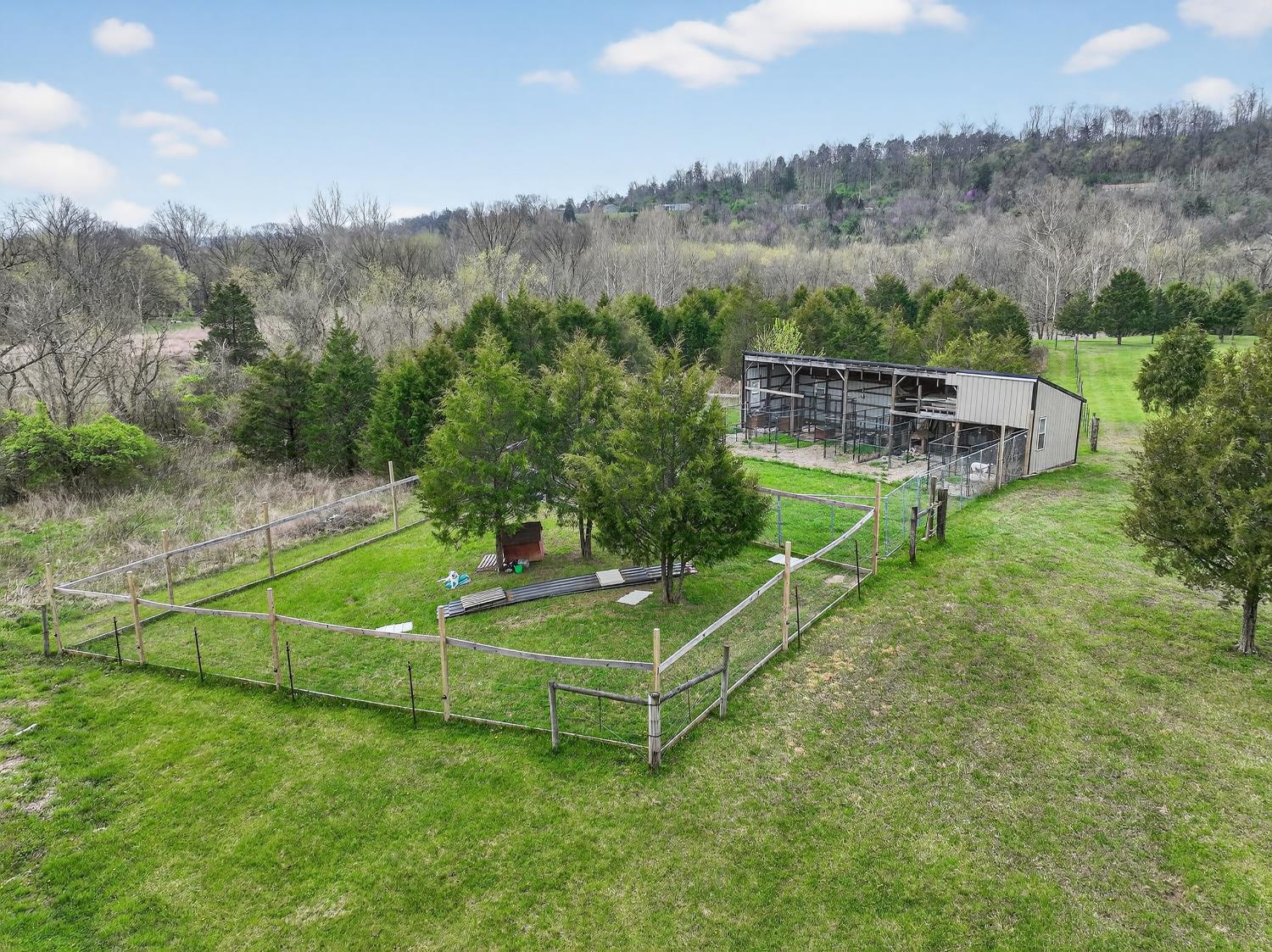 7516 Log Lick Road Florence, IN 47020 - Photo 18 of 69 Gallery Image 18